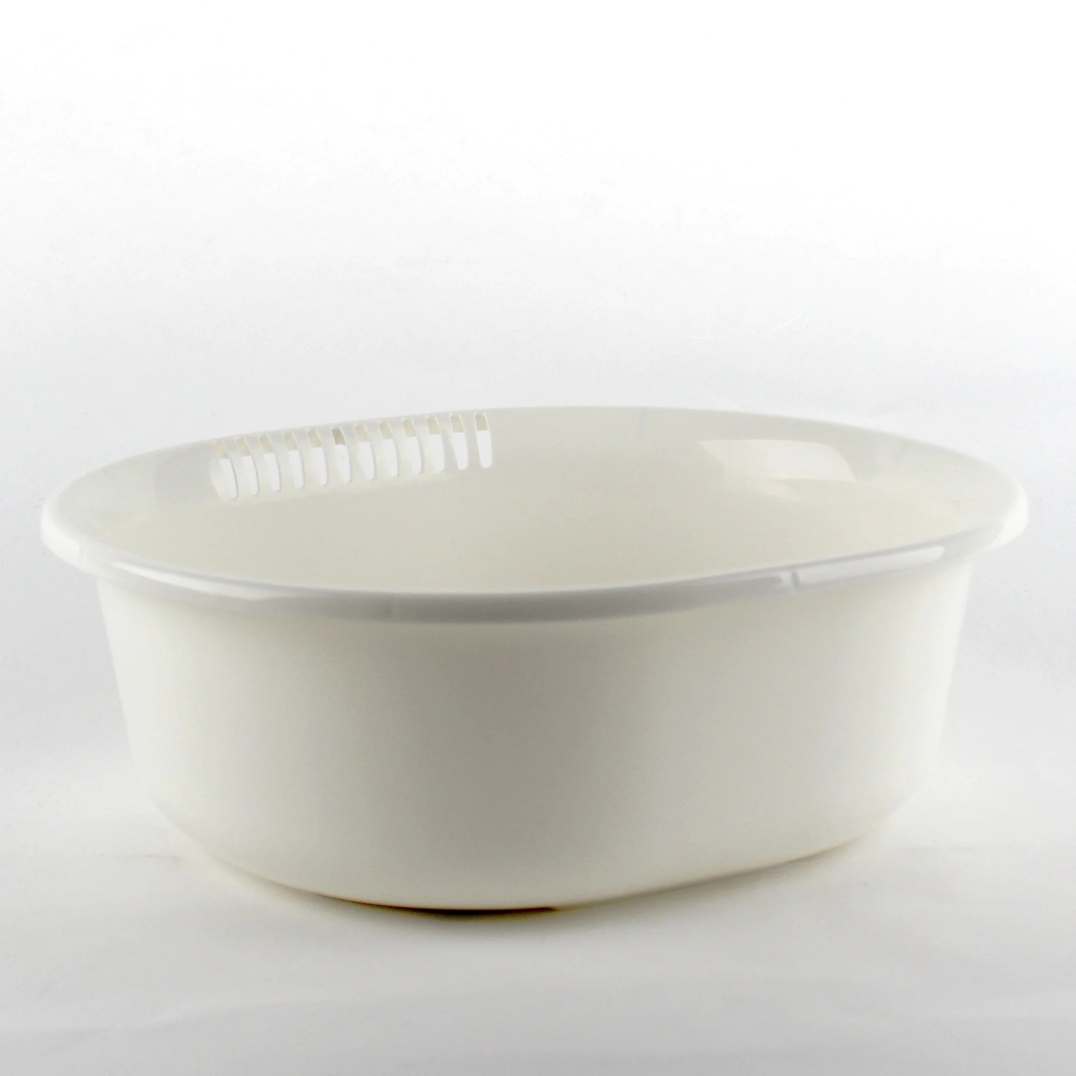 White Colander & Strainer 5.3L - Image 3