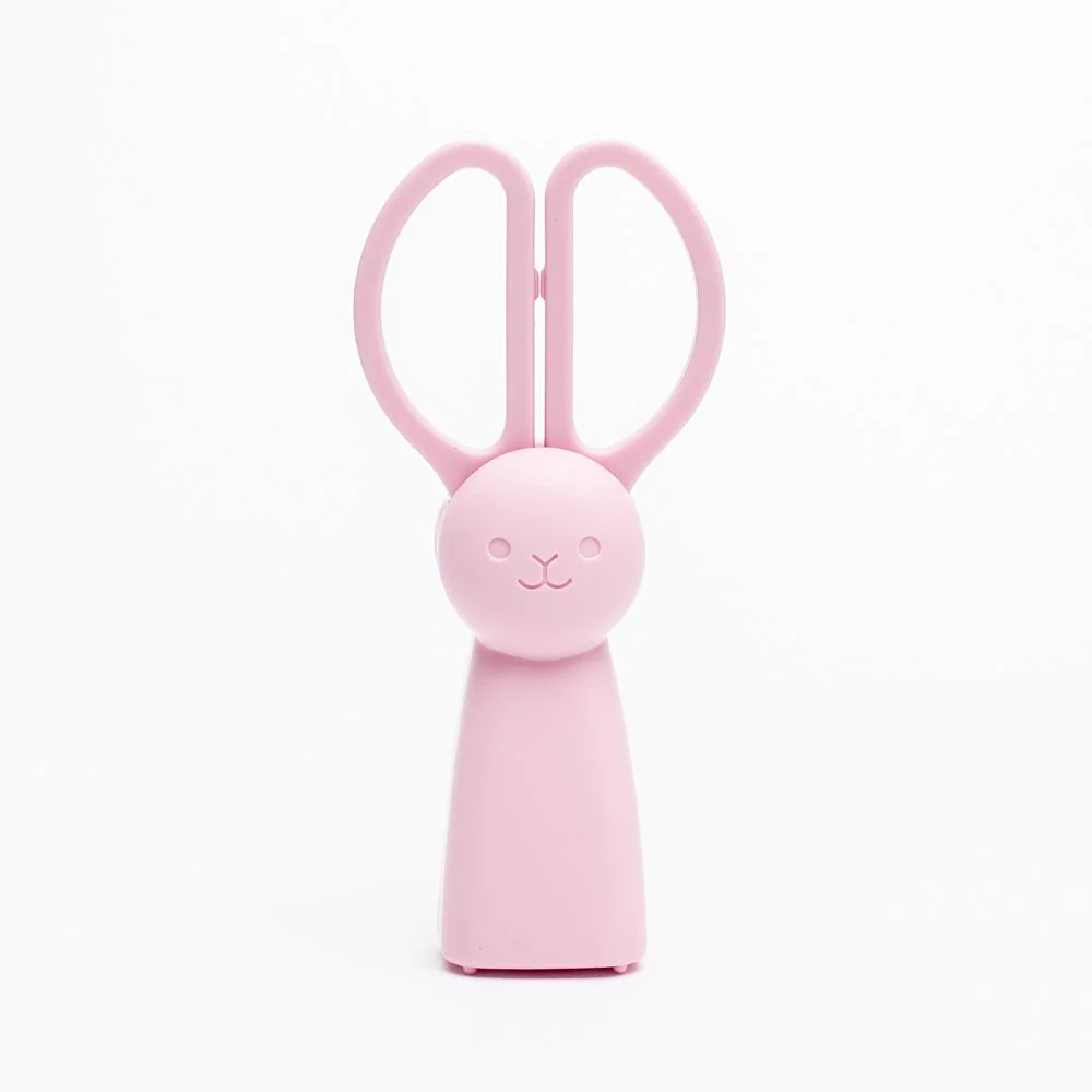 Bunny Scissors with a magnetic standable case