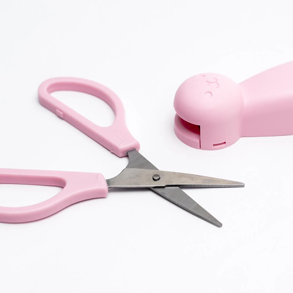 Bunny Scissors with a magnetic standable case - Image 10