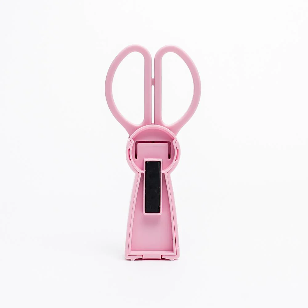 Bunny Scissors with a magnetic standable case - Image 8