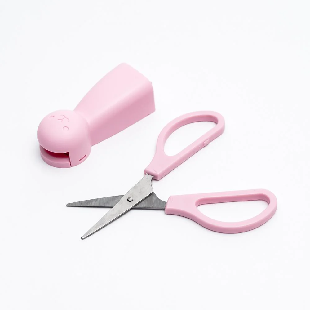 Bunny Scissors with a magnetic standable case - Image 9