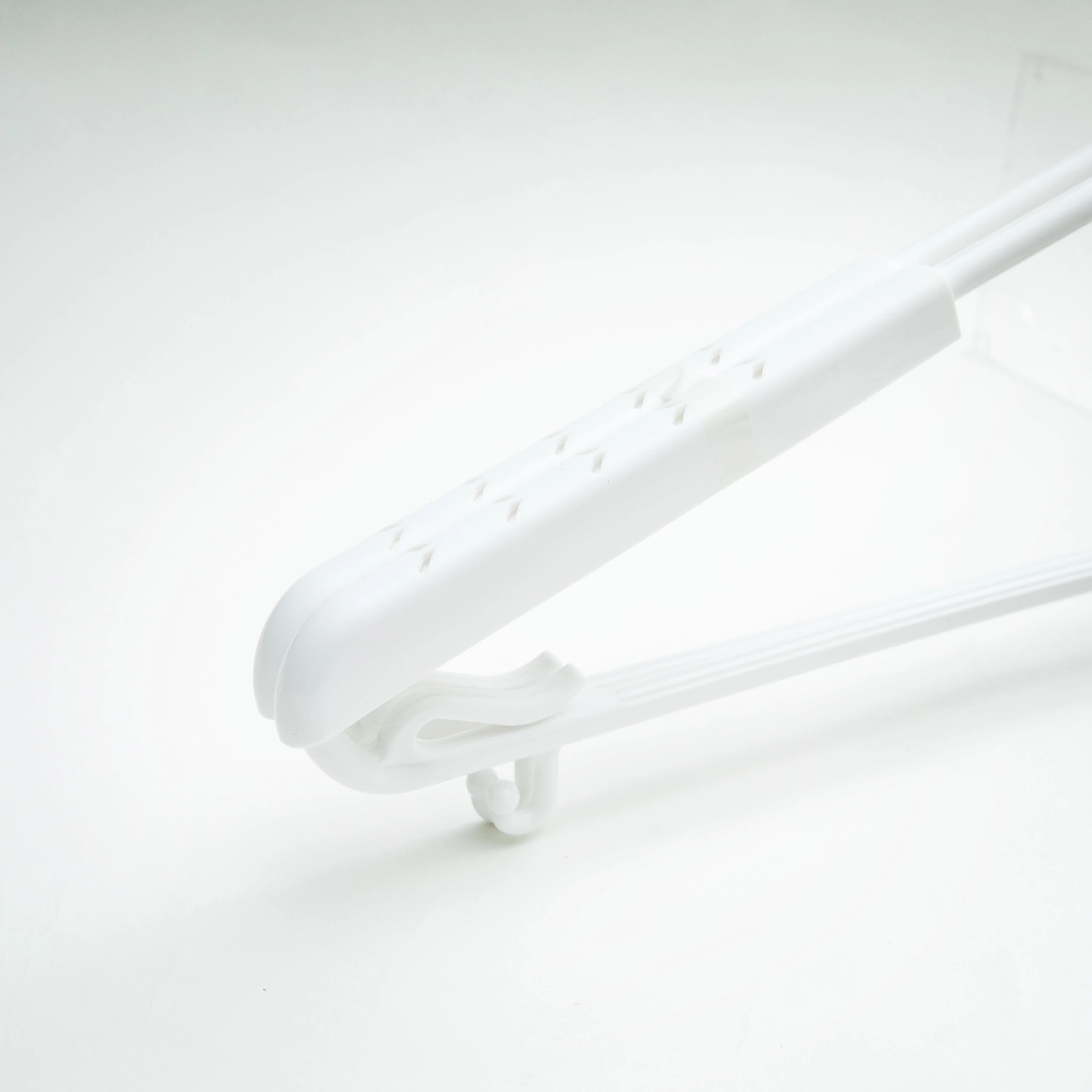 Kokubo Laund Romat Slide Plain Hangers (2pcs) - Image 2