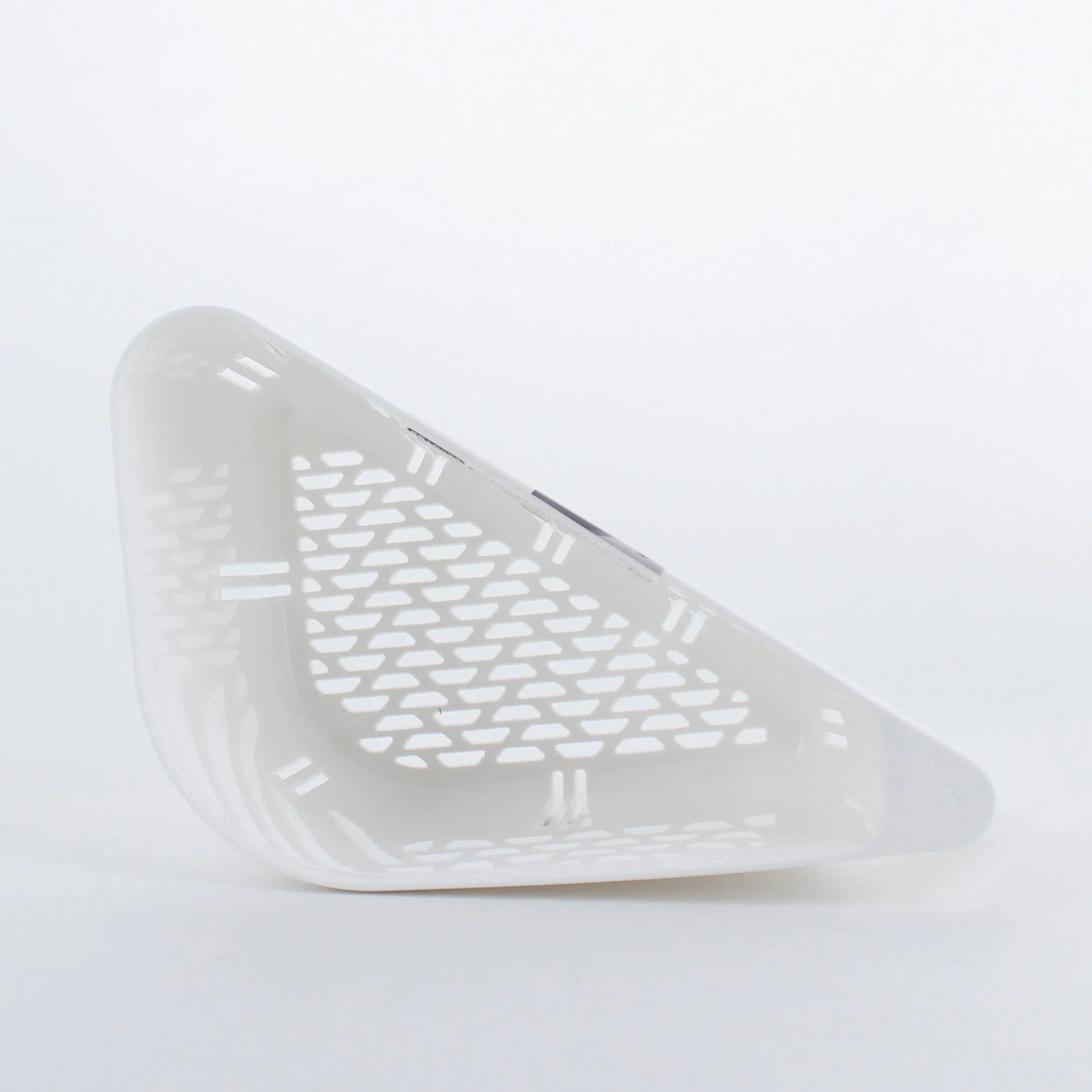 Triangular Corner Sink Strainer with Handle - Image 3