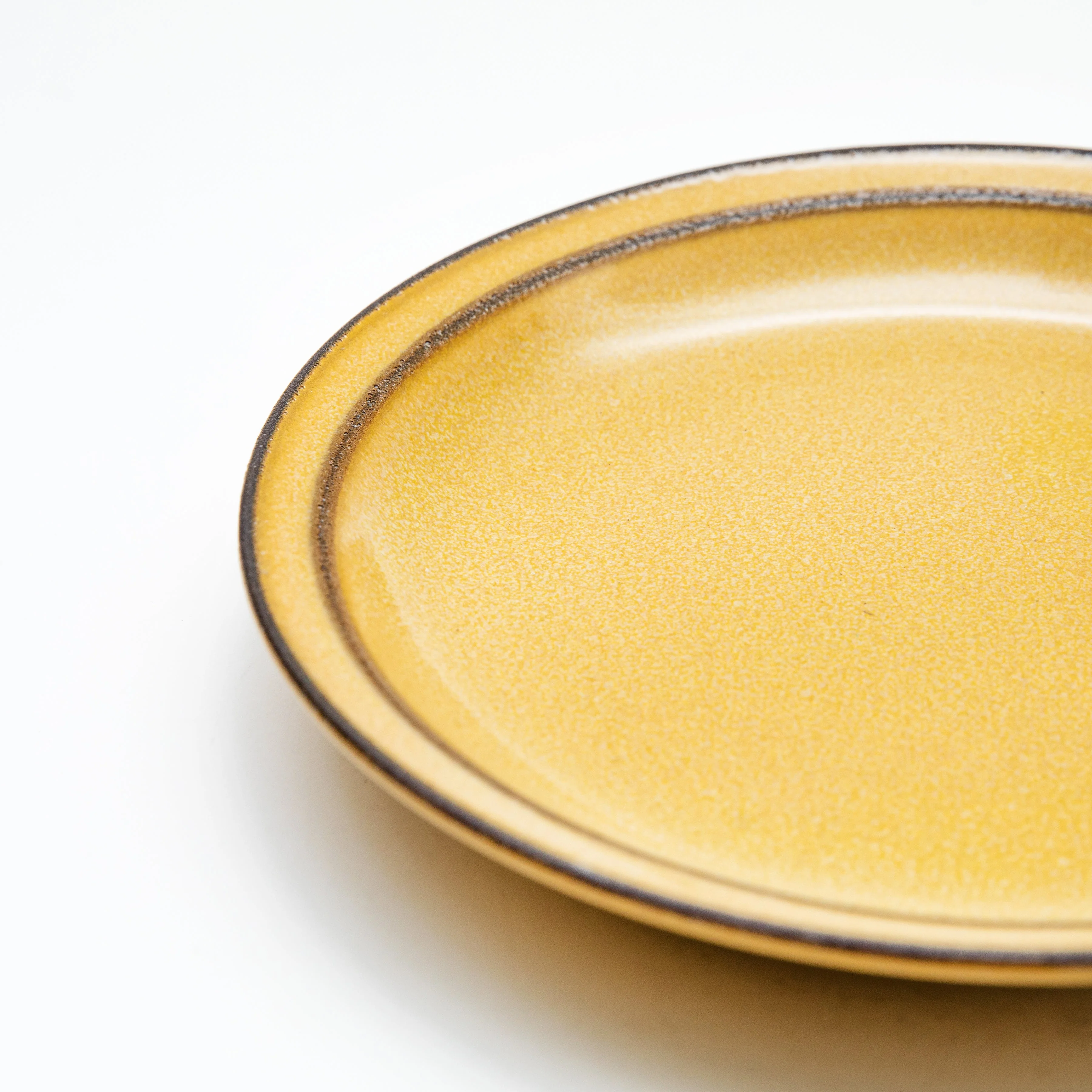 Japanese Fontaine Plate Yellow - Image 10