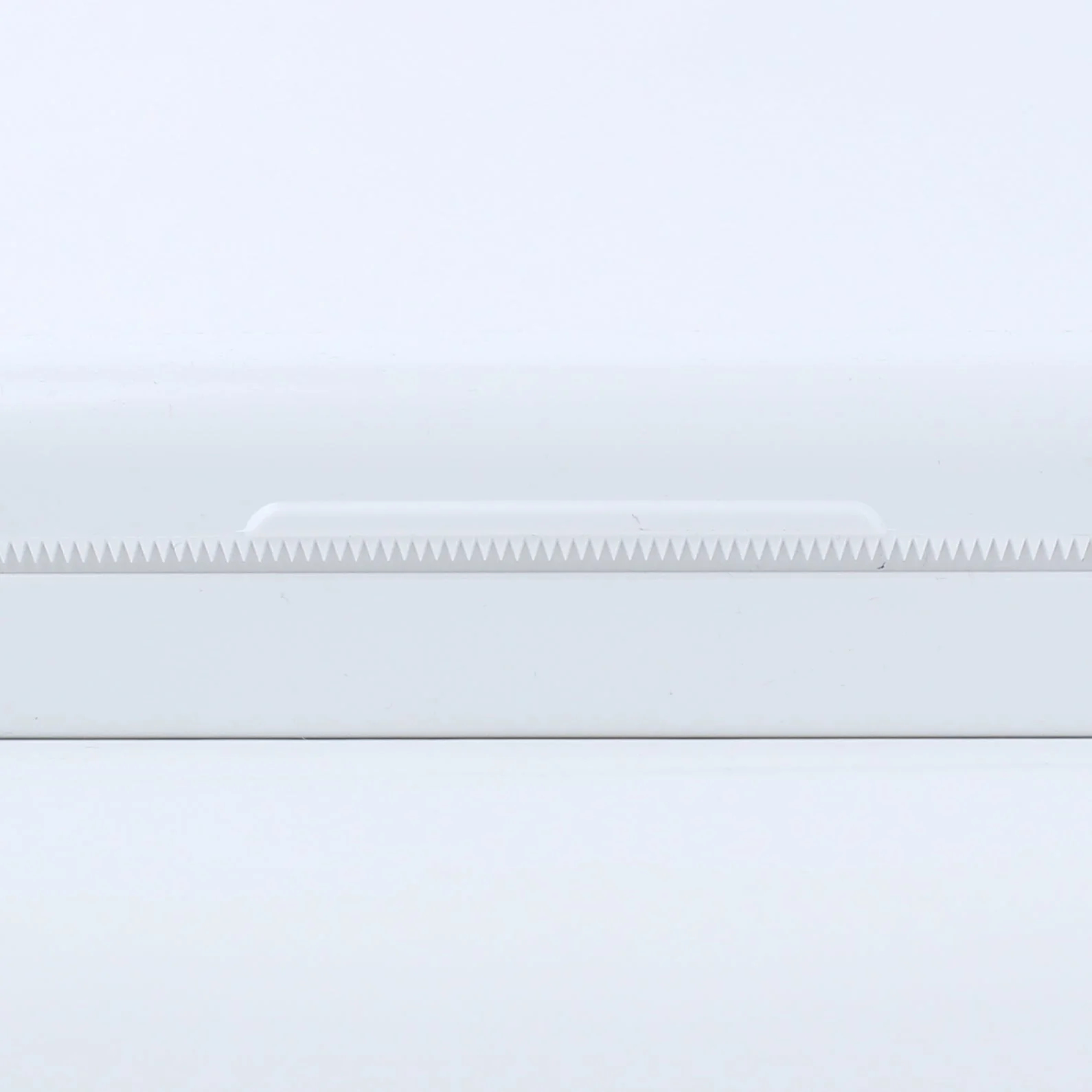 Hard Food Wrap Case with Cutting Teeth - Image 4