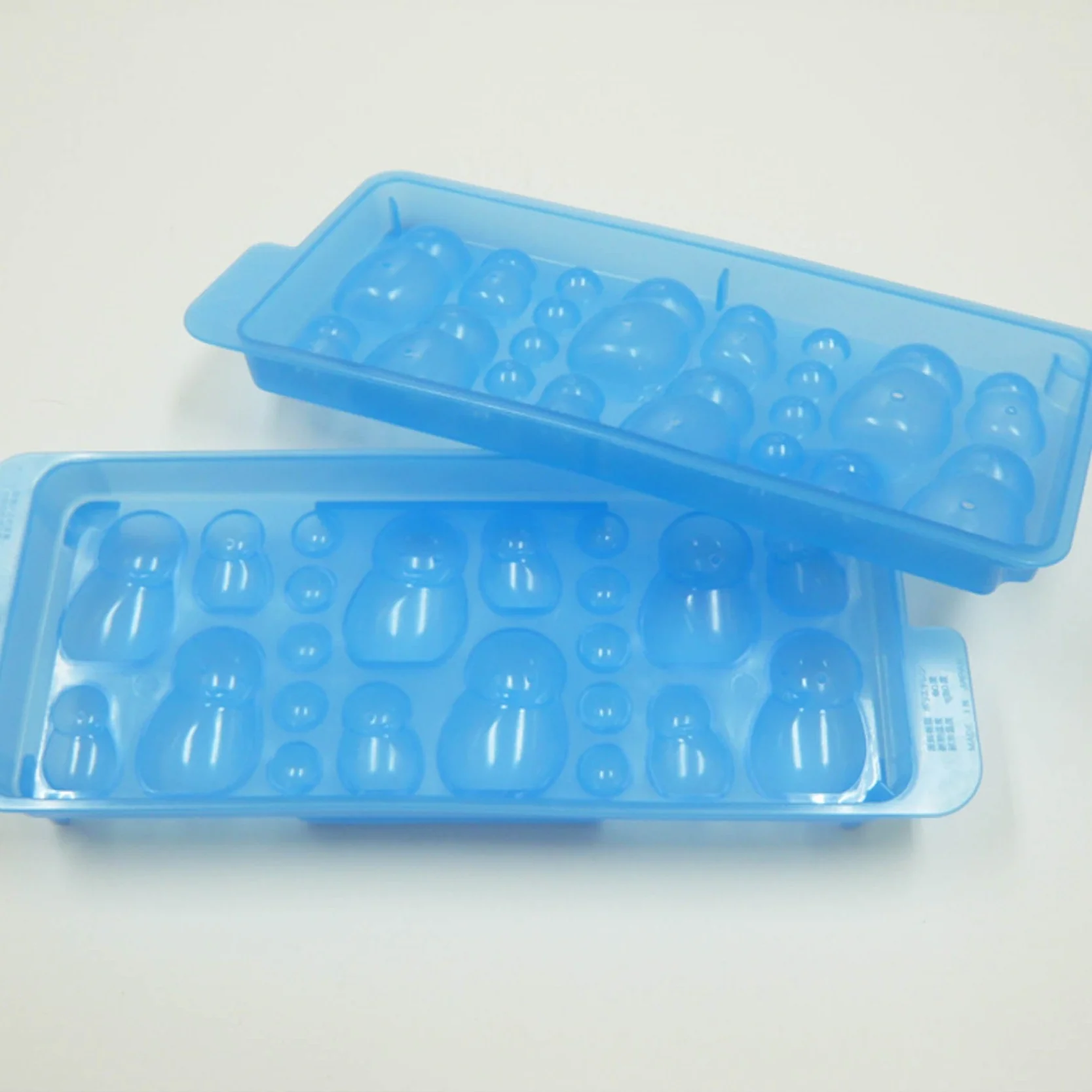 Kokubo Snowman Ice Cube Tray - Image 2