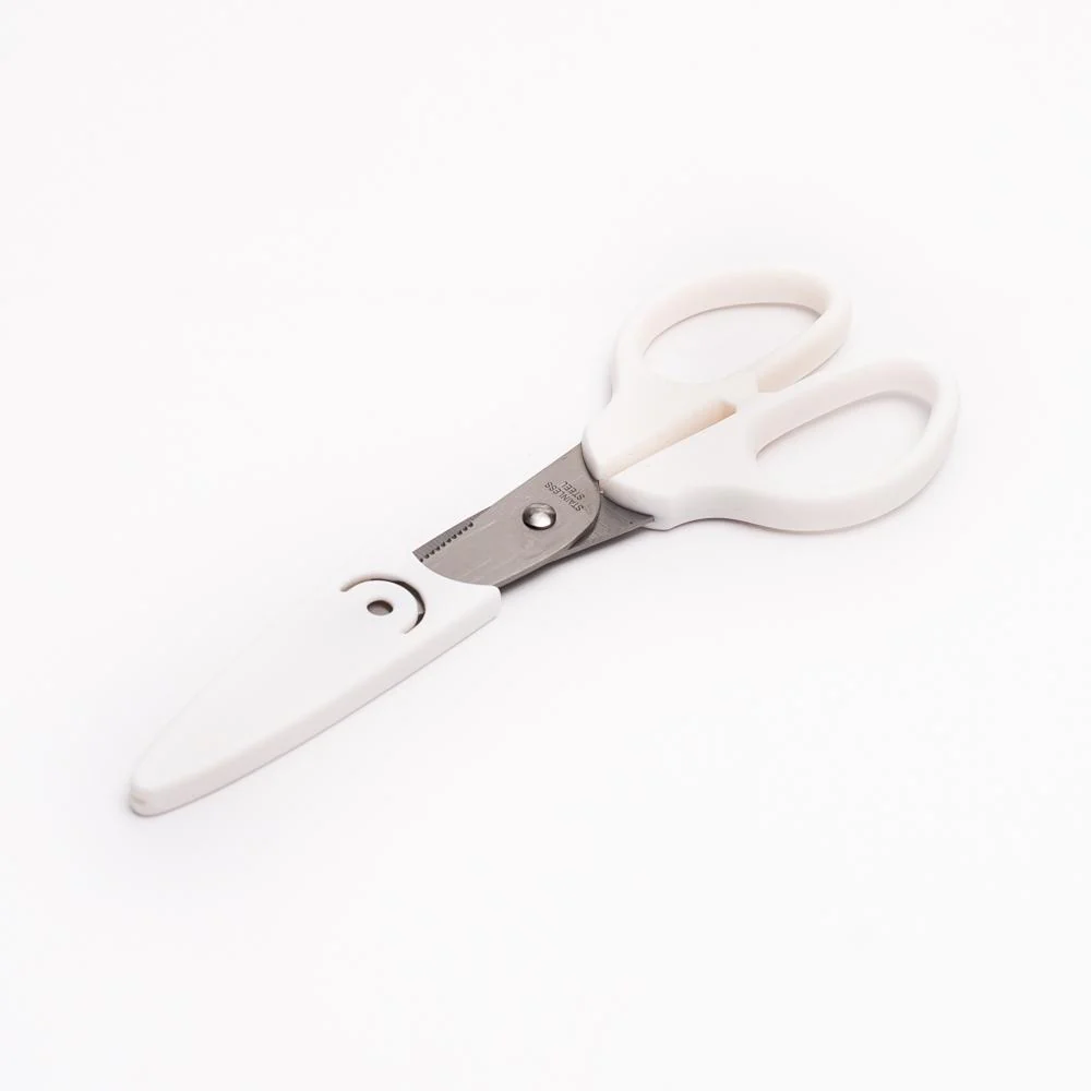 Kitchen Scissors for Kids with Cover - Image 4
