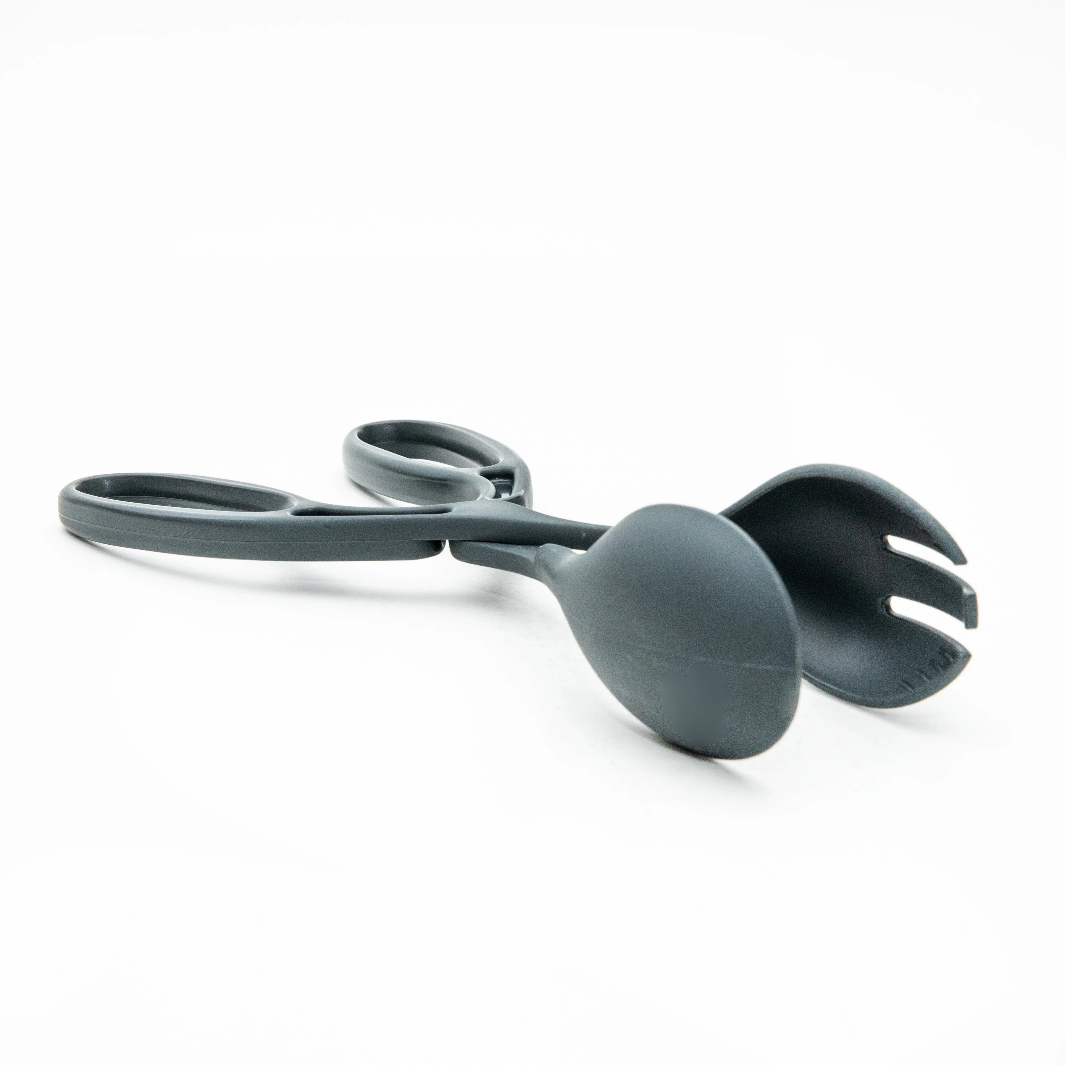 Kokubo Chef's Scissor-Like Nylon Serving Tongs - Image 4