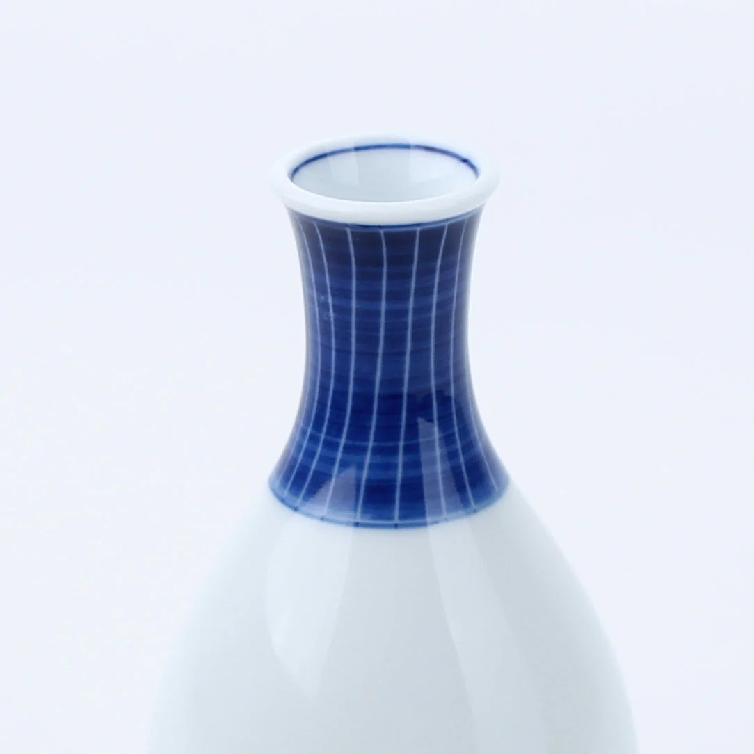 Kuchi Brush Stroke Tokusa Ten Grass Porcelain Tokkuri Sake Bottle - Image 5