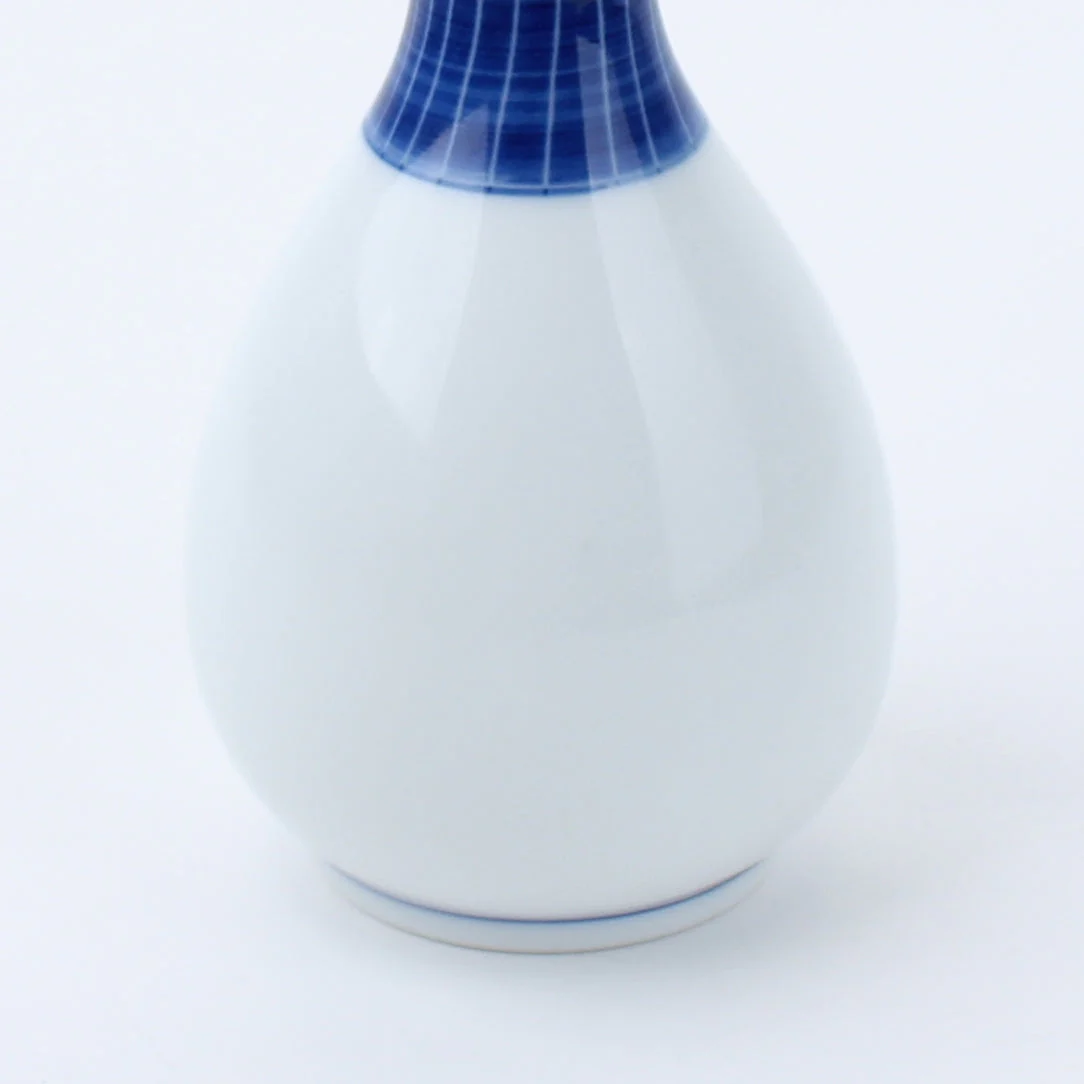 Kuchi Brush Stroke Tokusa Ten Grass Porcelain Tokkuri Sake Bottle - Image 6