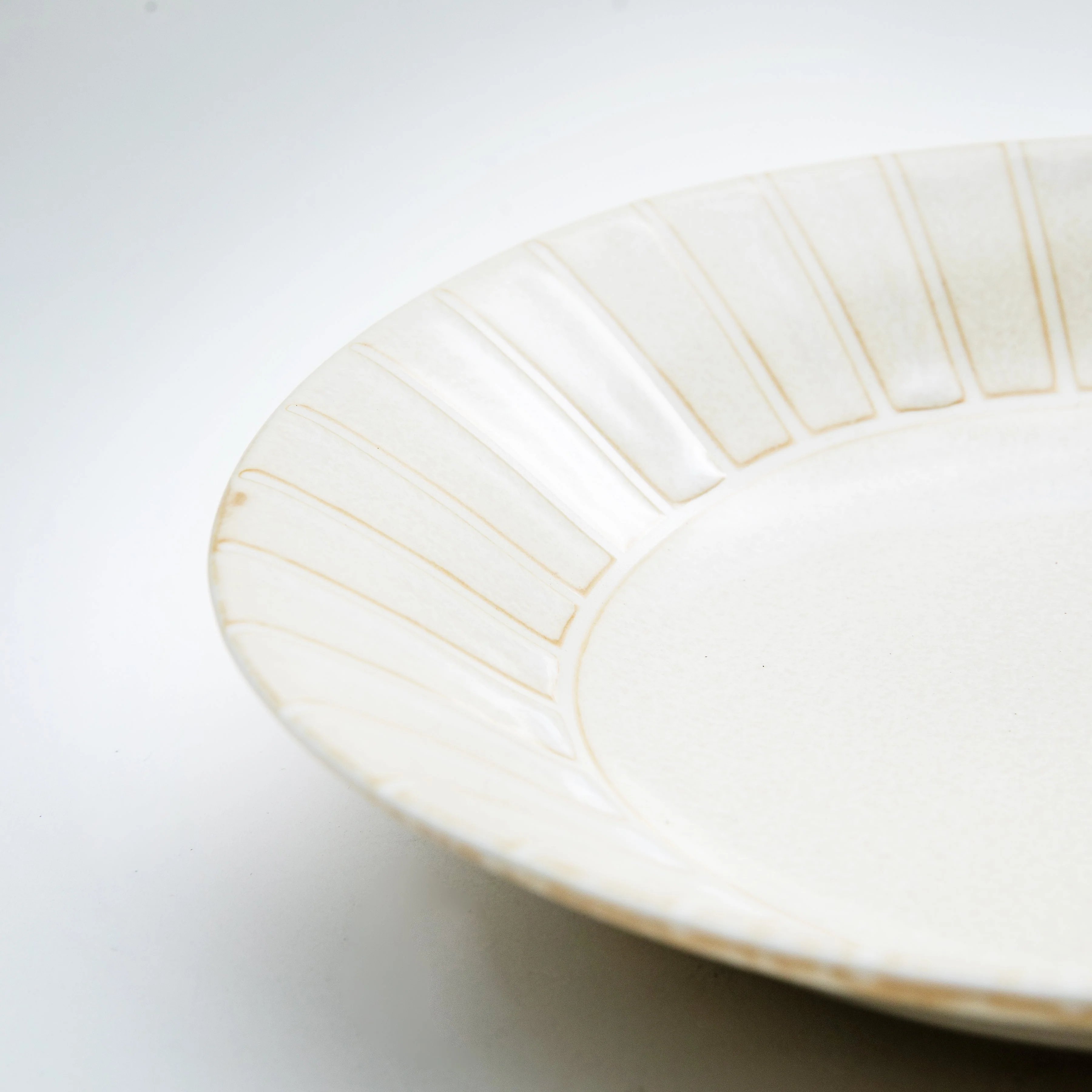 Japanese Porcelain Shinogi Oval Plate - Image 3