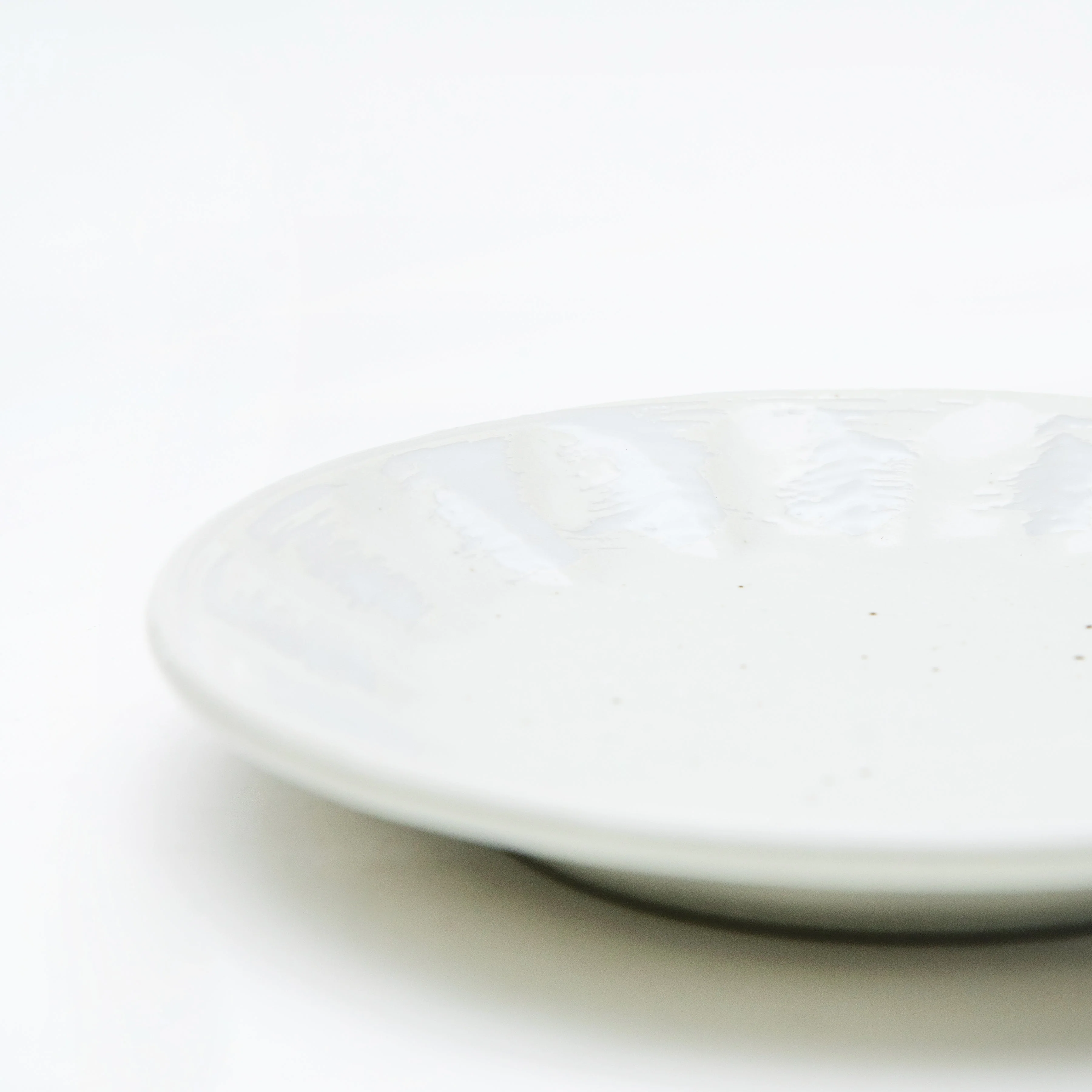 White Kohiki Shinogi Porcelain Plate - Image 3