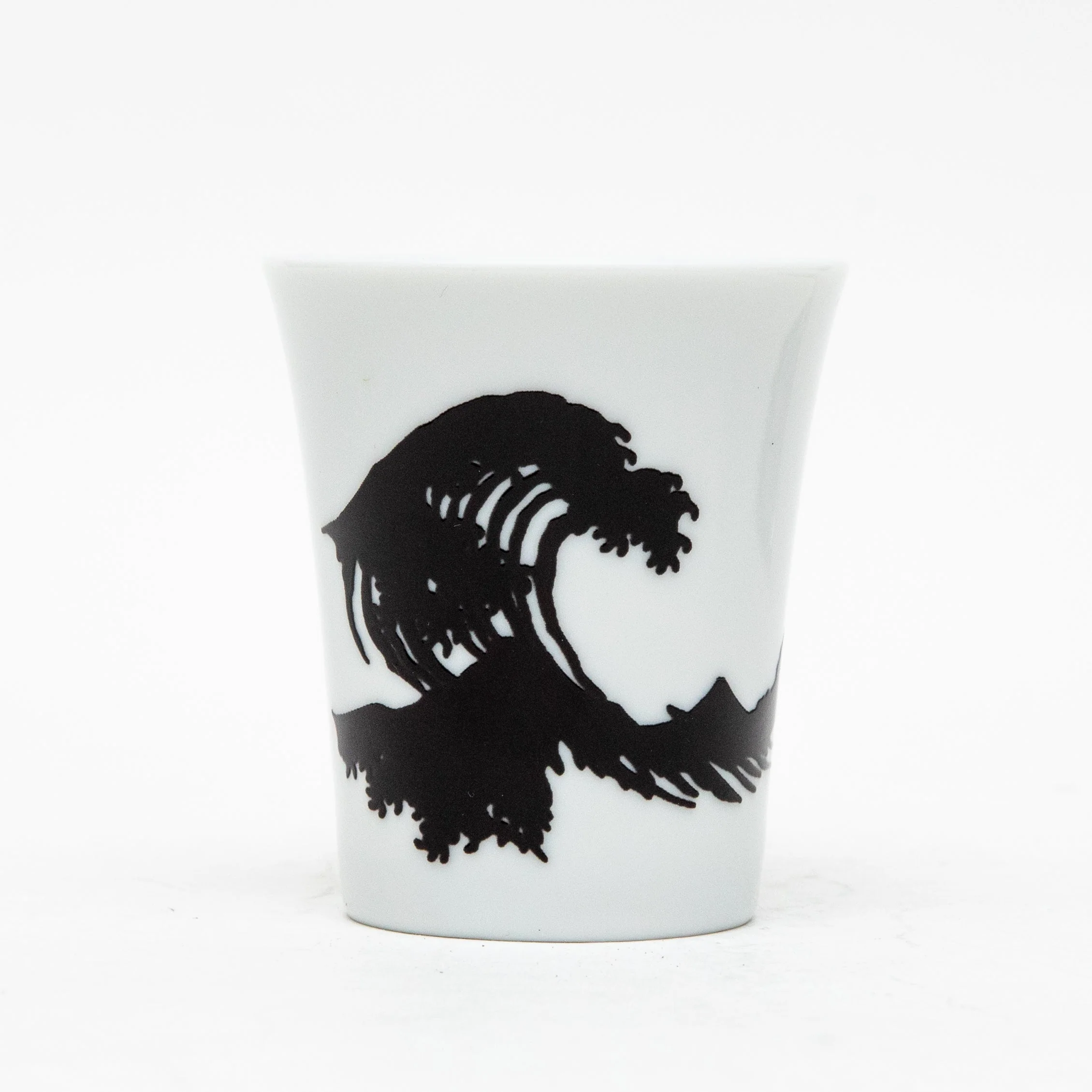 Hokusai: The Great Wave off Kanagawa Porcelain Cup dia.6.5cm 120cc - Image 3