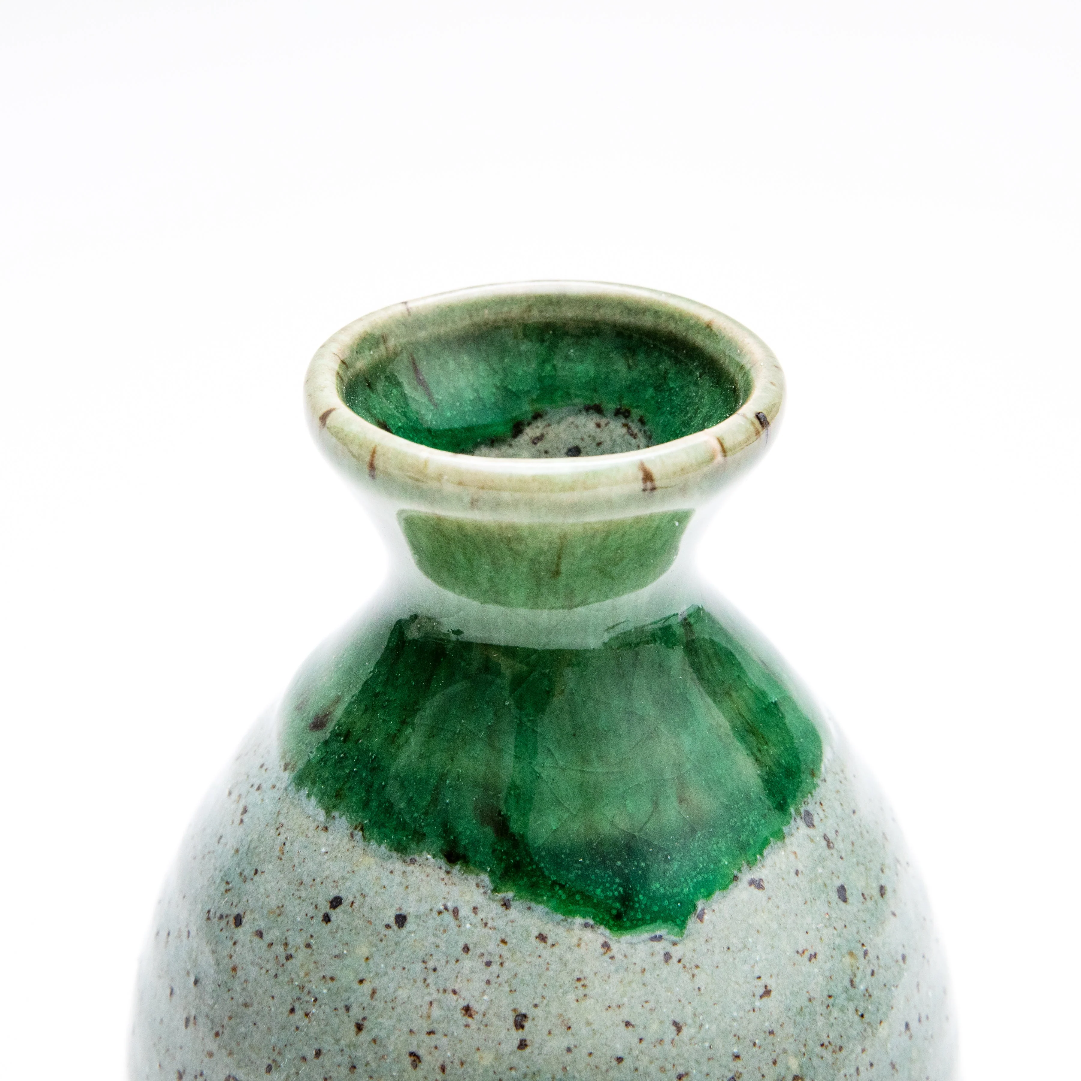 8.6cm Green Rim Ceramic Tokkuri Sake Bottle  330ml - Image 2