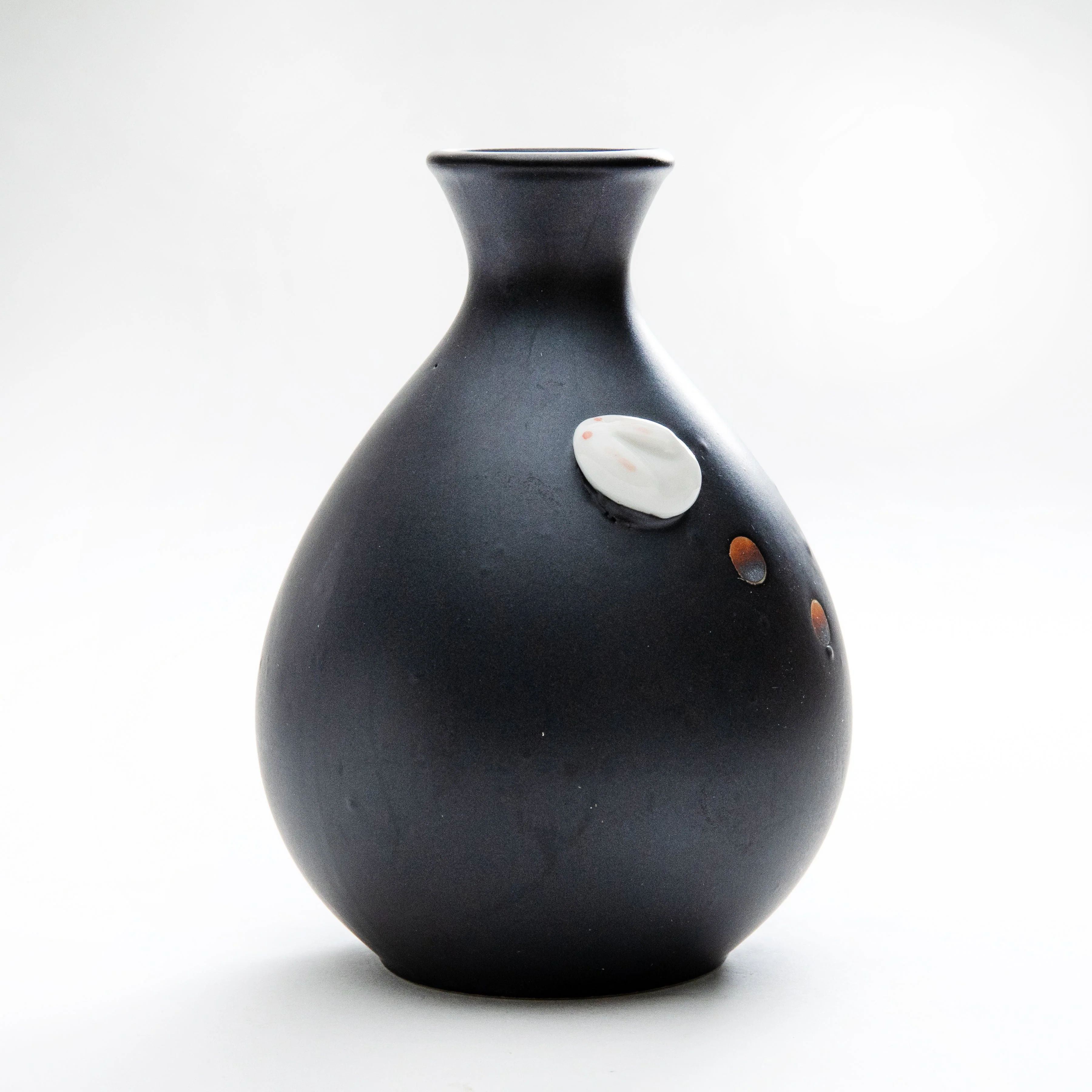 Porcelain Rabbit Tokkuri Sake Bottle L - Image 3
